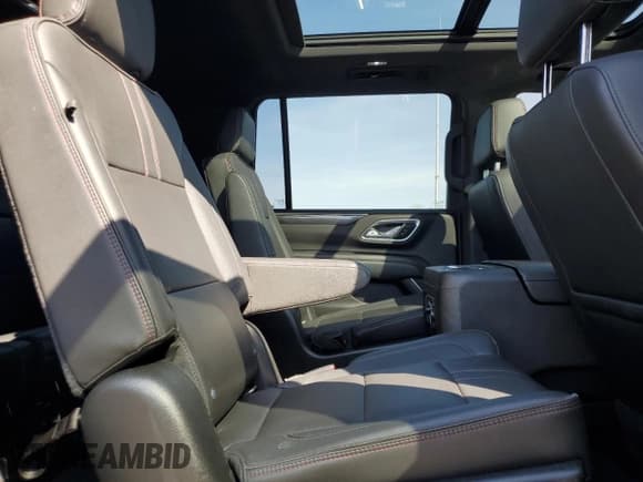 ✅ 2021 Chevrolet Suburban RST • VIN: 1GNSKEKD7MR219076 • Lot: 54423625. Listed on Copart with 60,601 mi. Free auction sales archive from the USA and detailed vehicle history report at DreamBid. Image 11.