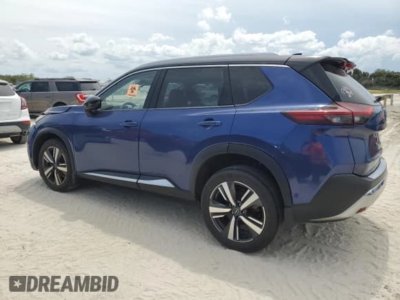 ✅ 2022 Nissan Rogue Platinum • VIN: JN8BT3DC2NW119716 • Lot: 52429455. Wystawiony na Copart z przebiegiem 35 040 mil. Bezpłatny archiwum sprzedaży aukcyjnych z USA i szczegółowy raport historii pojazdu na DreamBid. Zdjęcie 2.