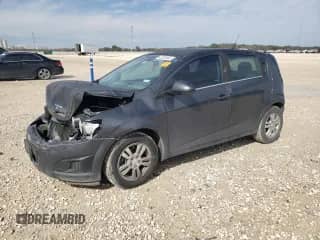 2012 Chevrolet Sonic LT z VIN 1G1JD6SH4C4231312, wystawiony jako Copart lot #43200445 z przebiegiem 94 655 mil mil oraz Szkoda całkowita • Salvage title. Historia ofert i sprzedaży dostępna na DreamBid. Obrazek 1.