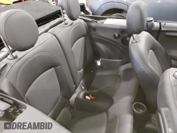 ✅ 2021 MINI Convertible Cooper • VIN: WMWWJ3C04M3N17758 • Лот: 60411294. Опубликован ранее на Copart с пробегом 3 881 миль. Бесплатный доступ к архиву аукционных продаж из США и подробный отчёт об истории автомобиля на DreamBid. Изображение 11.