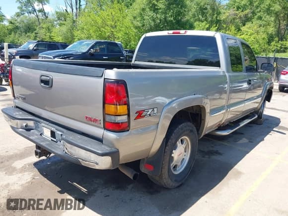 ✅ 2001 GMC Sierra 1500 SLE • VIN: 2GTEK19T611308931 • Лот: 42192722. Опубликован ранее на IAAI с пробегом 271 777 миль. Бесплатный доступ к архиву аукционных продаж из США и подробный отчёт об истории автомобиля на DreamBid. Изображение 4.
