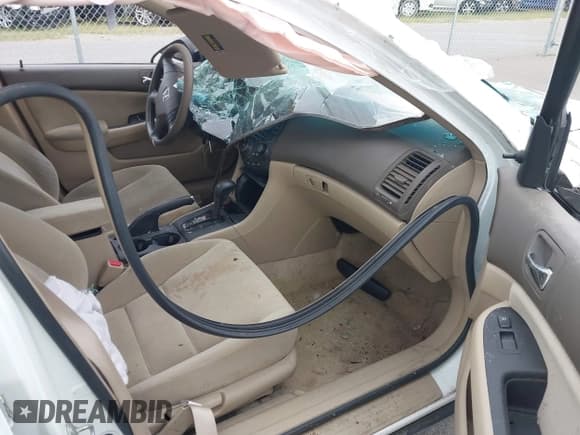 ✅ 2006 Honda Accord VP • VIN: 1HGCM56136A137114 • Lot: 43076661. Listed on IAAI with 227,523 mi. Free auction sales archive from the USA and detailed vehicle history report at DreamBid. Image 5.