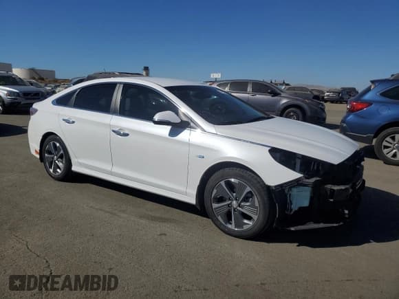 ✅ 2019 Hyundai Sonata • VIN: KMHE14L29KA090085 • Лот: 74717774. Опубликован ранее на Copart с пробегом 45 073 миль. Бесплатный доступ к архиву аукционных продаж из США и подробный отчёт об истории автомобиля на DreamBid. Изображение 4.
