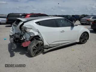 ✅ 2016 Hyundai Veloster Turbo • VIN: KMHTC6AE3GU269528 • Lot: 73026664. Wystawiony na Copart z przebiegiem 84 218 mil. Bezpłatny archiwum sprzedaży aukcyjnych z USA i szczegółowy raport historii pojazdu na DreamBid. Zdjęcie 3.