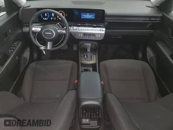 2025 Hyundai Kona SEL with VIN KM8HB3AB8SU214613, listed as a Copart auction lot 46867515 with 8,948 mi miles and Clean title. Bid and sale history available at DreamBid. Image 8.