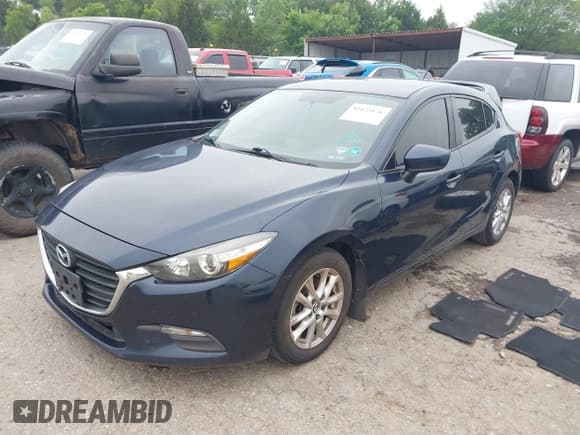 ✅ 2017 Mazda 3 Sport • VIN: 3MZBN1K71HM102973 • Лот: 42425126. Опубликован ранее на IAAI с пробегом 162 573 миль. Бесплатный доступ к архиву аукционных продаж из США и подробный отчёт об истории автомобиля на DreamBid. Изображение 18.