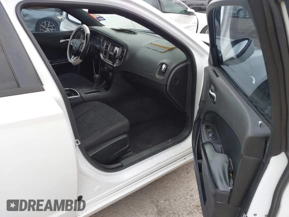 ✅ 2012 Dodge Charger SE • VIN: 2C3CDXBG6CH219151 • Lot: 43527000. Wystawiony na IAAI z przebiegiem 228 882 mil. Bezpłatny archiwum sprzedaży aukcyjnych z USA i szczegółowy raport historii pojazdu na DreamBid. Zdjęcie 5.