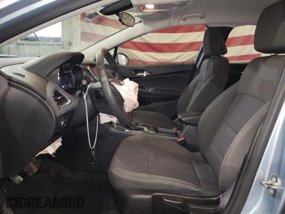✅ 2017 Chevrolet Cruze LT • VIN: 1G1BE5SM5H7205669 • Lot: 36700113. Listed on Copart with 7,809 mi. Free auction sales archive from the USA and detailed vehicle history report at DreamBid. Image 7.