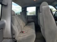 ✅ 2004 Chevrolet Silverado 1500 Z71 • VIN: 2GCEK19T941168412 • Лот: 75197614. Опубликован ранее на Copart с пробегом 281 989 миль. Бесплатный доступ к архиву аукционных продаж из США и подробный отчёт об истории автомобиля на DreamBid. Изображение 10.