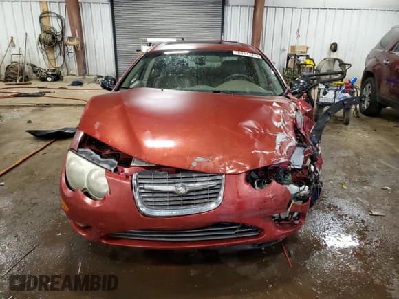 ✅ 2001 Chrysler 300M M • VIN: 2C3AE66GX1H591470 • Lot: 69117425. Wystawiony na Copart z przebiegiem Nie podano. Bezpłatny archiwum sprzedaży aukcyjnych z USA i szczegółowy raport historii pojazdu na DreamBid. Zdjęcie 5.