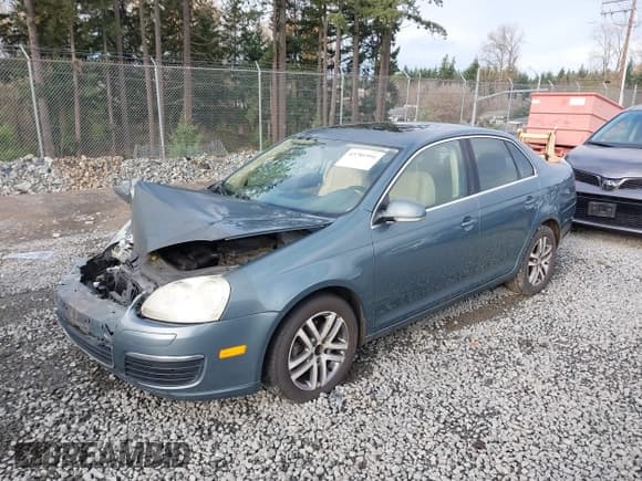✅ 2006 Volkswagen Jetta 2.5L • VIN: 3VWSF71K56M619504 • Lot: 43781991. Listed on IAAI with 196,916 mi. Free auction sales archive from the USA and detailed vehicle history report at DreamBid. Image 19.