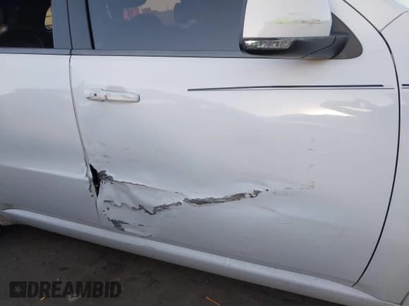 ✅ 2014 Dodge Durango R/T • VIN: 1C4SDHCT3EC596678 • Lot: 41887839. Listed on IAAI with 164,050 mi. Free auction sales archive from the USA and detailed vehicle history report at DreamBid. Image 17.