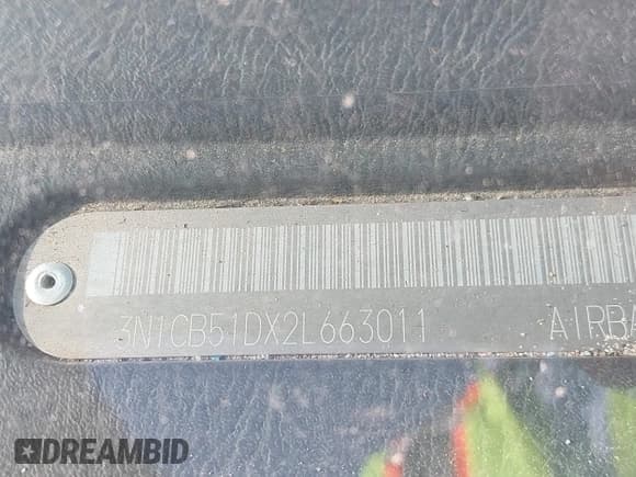 ✅ 2002 Nissan Sentra GXE • VIN: 3N1CB51DX2L663011 • Lot: 42533399. Wystawiony na IAAI z przebiegiem 176 956 mil. Bezpłatny archiwum sprzedaży aukcyjnych z USA i szczegółowy raport historii pojazdu na DreamBid. Zdjęcie 9.