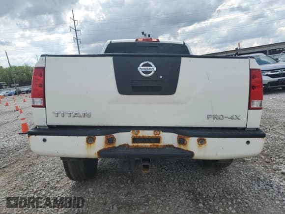 ✅ 2010 Nissan Titan SE • VIN: 1N6AA0CC9AN325741 • Лот: 58744895. Опубликован ранее на Copart с пробегом 218 363 миль. Бесплатный доступ к архиву аукционных продаж из США и подробный отчёт об истории автомобиля на DreamBid. Изображение 6.