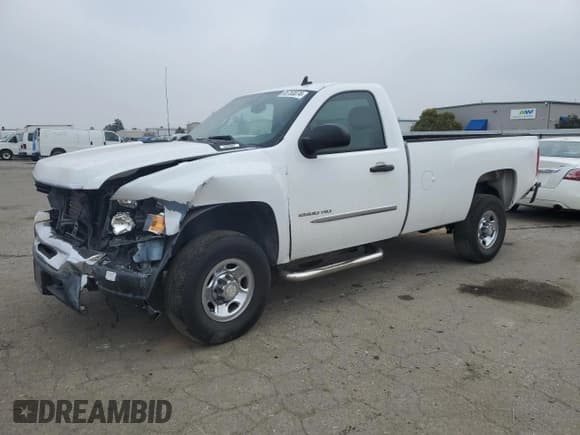 ✅ 2007 Chevrolet Silverado 2500HD Work Truck • VIN: 1GCHC24K77E511753 • Лот: 85753074. Опубликован ранее на Copart с пробегом 116 728 миль. Бесплатный доступ к архиву аукционных продаж из США и подробный отчёт об истории автомобиля на DreamBid. Изображение 1.