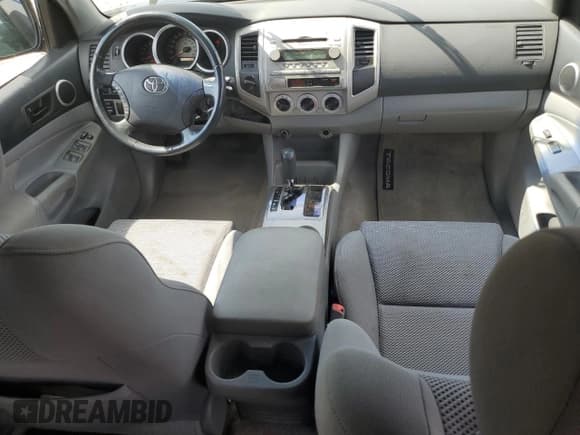 ✅ 2005 Toyota Tacoma • VIN: 5TEMU52N55Z093231 • Lot: 70532845. Listed on Copart with 181,444 mi. Free auction sales archive from the USA and detailed vehicle history report at DreamBid. Image 8.