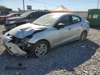 ✅ 2017 Toyota Yaris • VIN: 3MYDLBYV8HY152907 • Лот: 89903045. Опубликован ранее на Copart с пробегом 119 299 миль. Бесплатный доступ к архиву аукционных продаж из США и подробный отчёт об истории автомобиля на DreamBid. Изображение 1.