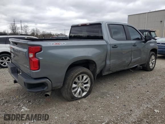 ✅ 2019 Chevrolet Silverado 1500 Custom • VIN: 1GCPYBEH5KZ361661 • Lot: 45741584. Wystawiony na Copart z przebiegiem 75 766 mil. Bezpłatny archiwum sprzedaży aukcyjnych z USA i szczegółowy raport historii pojazdu na DreamBid. Zdjęcie 3.