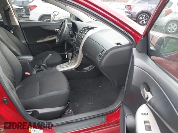 ✅ 2010 Toyota Corolla LE • VIN: 2T1BU4EE1AC513452 • Lot: 43720591. Listed on IAAI with 203,465 mi. Free auction sales archive from the USA and detailed vehicle history report at DreamBid. Image 5.