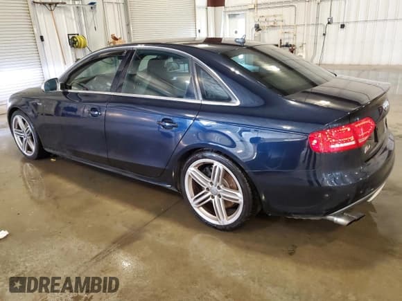 ✅ 2011 Audi S4 Premium Plus • VIN: WAUBGAFL5BA113254 • Lot: 64033415. Listed on Copart with 194,331 mi. Free auction sales archive from the USA and detailed vehicle history report at DreamBid. Image 2.