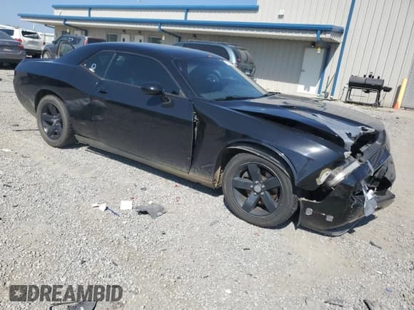 ✅ 2012 Dodge Challenger SXT • VIN: 2C3CDYAG9CH137776 • Lot: 74303564. Wystawiony na Copart z przebiegiem 137 180 mil. Bezpłatny archiwum sprzedaży aukcyjnych z USA i szczegółowy raport historii pojazdu na DreamBid. Zdjęcie 4.