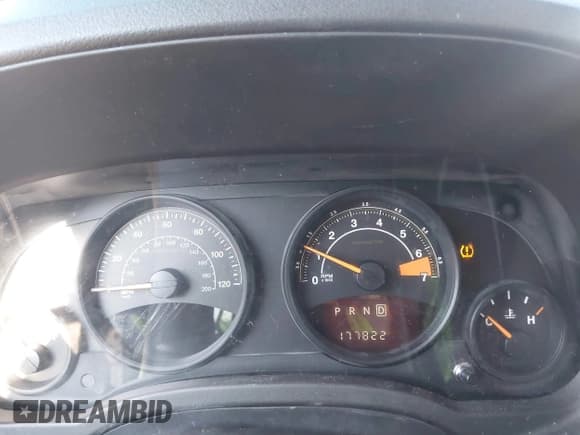 ✅ 2016 Jeep Patriot Sport • VIN: 1C4NJPBBXGD801662 • Lot: 43111217. Listed on IAAI with 177,822 mi. Free auction sales archive from the USA and detailed vehicle history report at DreamBid. Image 7.