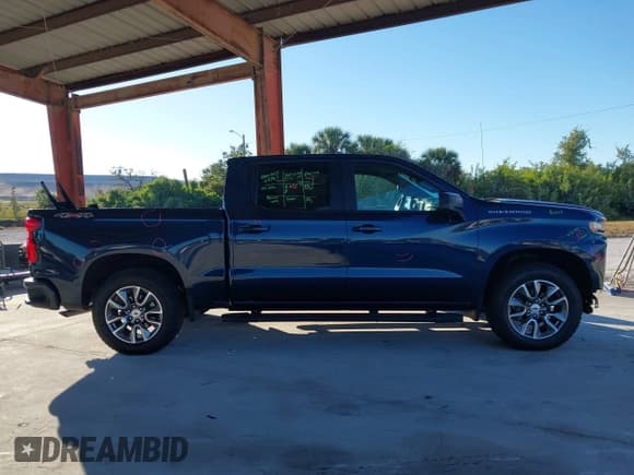 ✅ 2022 Chevrolet Silverado 1500 RST • VIN: 1GCUYEEDXNZ137209 • Лот: 43530163. Опубликован ранее на IAAI с пробегом 43 266 миль. Бесплатный доступ к архиву аукционных продаж из США и подробный отчёт об истории автомобиля на DreamBid. Изображение 14.