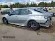 2022 Toyota Camry SE z VIN 4T1G11BK3NU067901, wystawiony jako Copart lot #83754745 z przebiegiem 27 611 mil mil oraz Szkoda całkowita • Salvage title. Historia ofert i sprzedaży dostępna na DreamBid. Obrazek 2.
