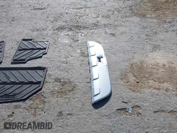 ✅ 2014 Buick Encore Leather • VIN: KL4CJGSB8EB711114 • Lot: 42453277. Wystawiony na IAAI z przebiegiem 138 545 mil. Bezpłatny archiwum sprzedaży aukcyjnych z USA i szczegółowy raport historii pojazdu na DreamBid. Zdjęcie 12.