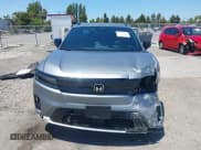 ✅ 2024 Honda Prologue Touring • VIN: 3GPKHWRM2RS501910 • Lot: 42659474. Wystawiony na IAAI z przebiegiem 8 135 mil. Bezpłatny archiwum sprzedaży aukcyjnych z USA i szczegółowy raport historii pojazdu na DreamBid. Zdjęcie 12.