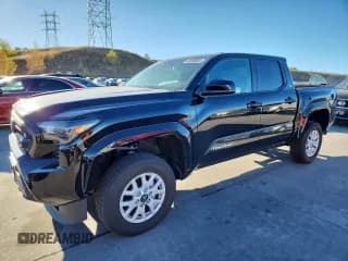 ✅ 2024 Toyota Tacoma TRD Off Road • VIN: 3TYLB5JN3RT005190 • Lot: 82550835. Wystawiony na Copart z przebiegiem 18 510 mil. Bezpłatny archiwum sprzedaży aukcyjnych z USA i szczegółowy raport historii pojazdu na DreamBid. Zdjęcie 1.