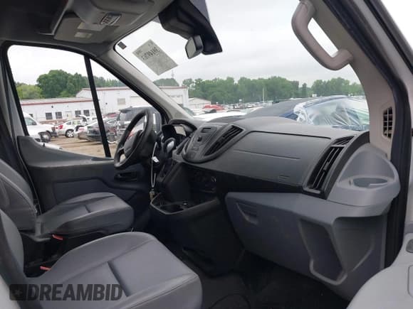 ✅ 2016 Ford Transit • VIN: 1FTYE2CM4GKA53880 • Lot: 39149763. Listed on IAAI with 171,093 mi. Free auction sales archive from the USA and detailed vehicle history report at DreamBid. Image 5.