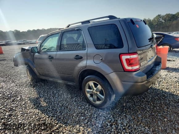 ✅ 2012 Ford Escape XLT • VIN: 1FMCU0DG4CKB71119 • Лот: 81465635. Опубликован ранее на Copart с пробегом 118 069 миль. Бесплатный доступ к архиву аукционных продаж из США и подробный отчёт об истории автомобиля на DreamBid. Изображение 2.