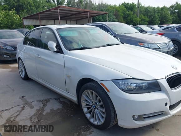 ✅ 2011 BMW 3 Series 335i • VIN: WBAPM5C58BE577918 • Lot: 42398123. Wystawiony na IAAI z przebiegiem 109 610 mil. Bezpłatny archiwum sprzedaży aukcyjnych z USA i szczegółowy raport historii pojazdu na DreamBid. Zdjęcie 14.
