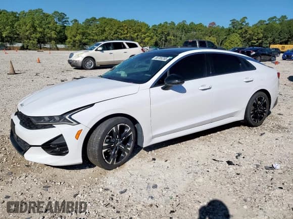 ✅ 2022 Kia K5 GT-Line • VIN: 5XXG64J2XNG140017 • Lot: 90705285. Wystawiony na Copart z przebiegiem 64 612 mil. Bezpłatny archiwum sprzedaży aukcyjnych z USA i szczegółowy raport historii pojazdu na DreamBid. Zdjęcie 1.