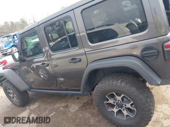 ✅ 2020 Jeep Wrangler Unlimited Rubicon • VIN: 1C4HJXFN8LW176002 • Lot: 41662158. Listed on IAAI with 55,924 mi. Free auction sales archive from the USA and detailed vehicle history report at DreamBid. Image 14.