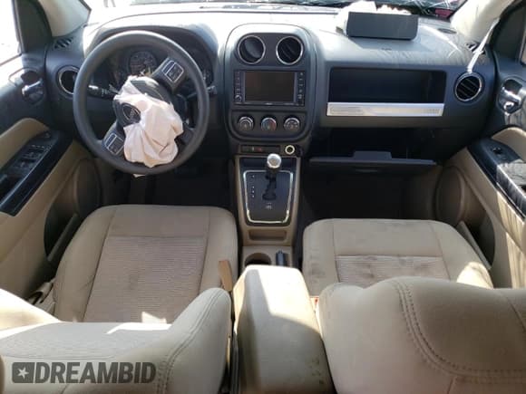 ✅ 2015 Jeep Compass Sport • VIN: 1C4NJCBB6FD120969 • Lot: 80631445. Listed on Copart with 38,895 mi. Free auction sales archive from the USA and detailed vehicle history report at DreamBid. Image 8.