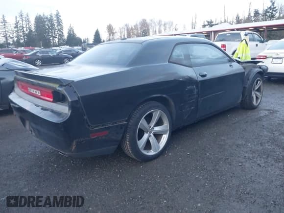 ✅ 2013 Dodge Challenger R/T Classic • VIN: 2C3CDYBT9DH587618 • Lot: 43773835. Listed on IAAI with 62,490 mi. Free auction sales archive from the USA and detailed vehicle history report at DreamBid. Image 4.