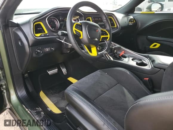 ✅ 2022 Dodge Challenger R/T Scat Pack Widebody • VIN: 2C3CDZFJ8NH160270 • Lot: 77100853. Wystawiony na Copart z przebiegiem 31 141 mil. Bezpłatny archiwum sprzedaży aukcyjnych z USA i szczegółowy raport historii pojazdu na DreamBid. Zdjęcie 8.