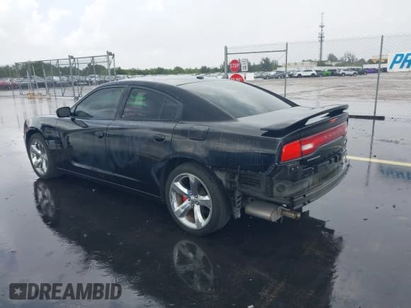 ✅ 2011 Dodge Charger Mopar 11 • VIN: 2B3CL5CT9BH565421 • Лот: 42602474. Опубликован ранее на IAAI с пробегом 121 065 миль. Бесплатный доступ к архиву аукционных продаж из США и подробный отчёт об истории автомобиля на DreamBid. Изображение 3.