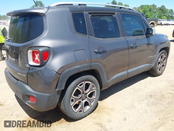 ✅ 2016 Jeep Renegade Limited • VIN: ZACCJADT0GPC91124 • Lot: 42019518. Wystawiony na IAAI z przebiegiem 131 471 mil. Bezpłatny archiwum sprzedaży aukcyjnych z USA i szczegółowy raport historii pojazdu na DreamBid. Zdjęcie 4.