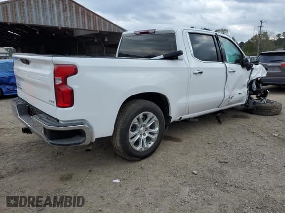 ✅ 2024 Chevrolet Silverado 1500 LTZ • VIN: 2GCPAEED8R1235199 • Lot: 82402454. Wystawiony na Copart z przebiegiem 3 652 mil. Bezpłatny archiwum sprzedaży aukcyjnych z USA i szczegółowy raport historii pojazdu na DreamBid. Zdjęcie 3.
