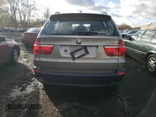 ✅ 2007 BMW X5 3.0si • VIN: 5UXFE43597LY82934 • Lot: 91549605. Wystawiony na Copart z przebiegiem 109 166 mil. Bezpłatny archiwum sprzedaży aukcyjnych z USA i szczegółowy raport historii pojazdu na DreamBid. Zdjęcie 6.