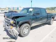 ✅ 2005 Chevrolet Silverado 2500HD • VIN: 1GCHK23215F911562 • Lot: 43222584. Listed on IAAI with 75,817 mi. Free auction sales archive from the USA and detailed vehicle history report at DreamBid. Image 2.