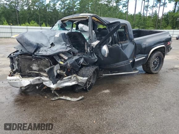 ✅ 1999 GMC Sierra 1500 SLE • VIN: 1GTEK19T0XZ537279 • Лот: 68516285. Опубликован ранее на Copart с пробегом Не указан. Бесплатный доступ к архиву аукционных продаж из США и подробный отчёт об истории автомобиля на DreamBid. Изображение 1.