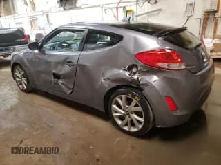 ✅ 2017 Hyundai Veloster • VIN: KMHTC6AD7HU307173 • Lot: 58267084. Wystawiony na Copart z przebiegiem 80 877 mil. Bezpłatny archiwum sprzedaży aukcyjnych z USA i szczegółowy raport historii pojazdu na DreamBid. Zdjęcie 2.