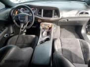 ✅ 2022 Dodge Challenger R/T Scat Pack Widebody • VIN: 2C3CDZFJ1NH218848 • Lot: 82129803. Wystawiony na Copart z przebiegiem 11 347 mil. Bezpłatny archiwum sprzedaży aukcyjnych z USA i szczegółowy raport historii pojazdu na DreamBid. Zdjęcie 8.