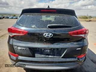 2018 Hyundai Tucson SEL Plus z VIN KM8J3CA49JU745110, wystawiony jako Copart lot #85749375 z przebiegiem 79 329 mil mil oraz Szkoda całkowita • Salvage title. Historia ofert i sprzedaży dostępna na DreamBid. Obrazek 6.