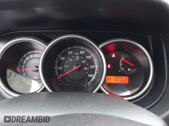 ✅ 2011 Nissan Versa S • VIN: 3N1BC1CP0BL410689 • Lot: 43677974. Wystawiony na IAAI z przebiegiem 104 812 mil. Bezpłatny archiwum sprzedaży aukcyjnych z USA i szczegółowy raport historii pojazdu na DreamBid. Zdjęcie 7.