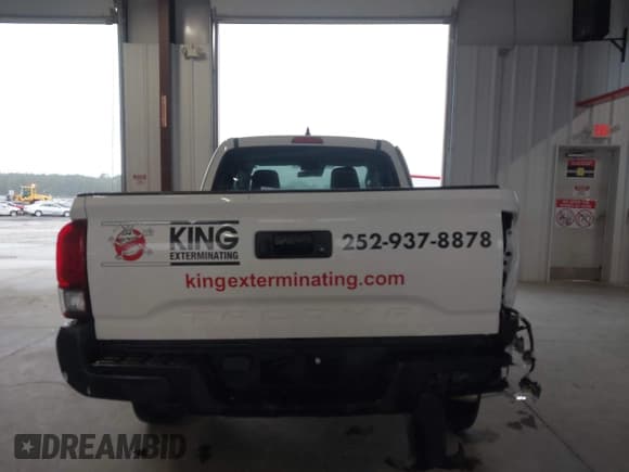 ✅ 2021 Toyota Tacoma SR • VIN: 3TYRX5GN5MT011455 • Lot: 43523058. Wystawiony na IAAI z przebiegiem 66 231 mil. Bezpłatny archiwum sprzedaży aukcyjnych z USA i szczegółowy raport historii pojazdu na DreamBid. Zdjęcie 16.